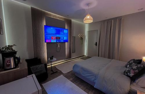 Ghirnatah Apartment | cozy corner apartments 4
