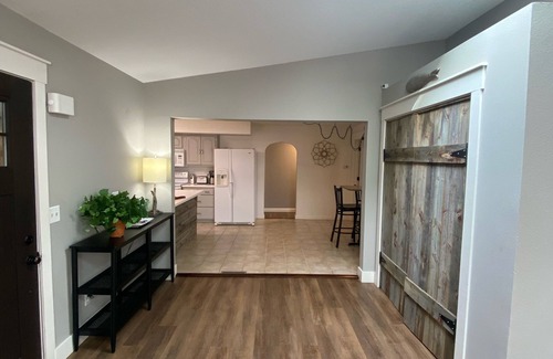 Brice Prairie House | Cozy Corner Cottages-3 Bedroom House Rental