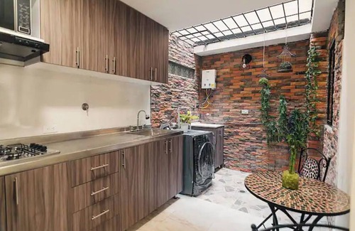 Los Naranjos Apartment | Cozy corner in El Poblado!