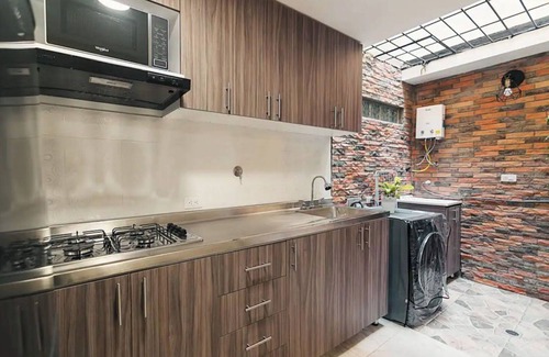 Los Naranjos Apartment | Cozy corner in El Poblado!