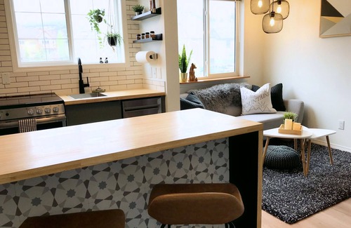 Canmore Condo | Cozy Corner Mountain View Oasis