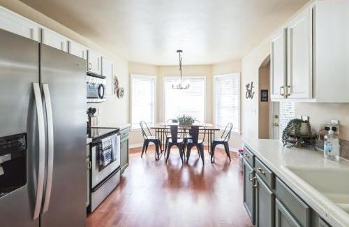 Twin Falls House | Cozy Corner Oasis with Hot Tub home