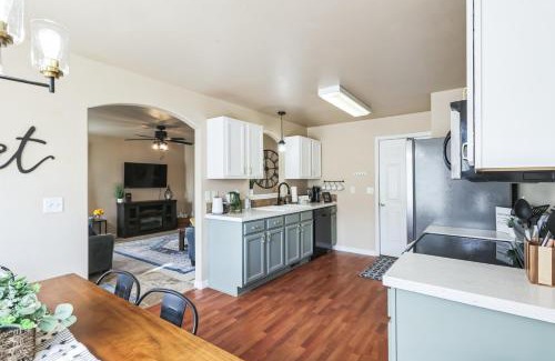 Twin Falls House | Cozy Corner Oasis with Hot Tub home