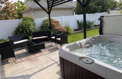 Twin Falls House | Cozy Corner Oasis with Hot Tub home