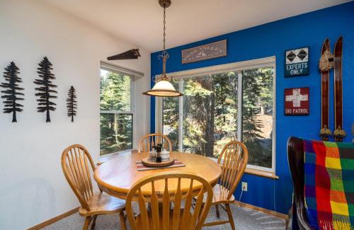 Bear Valley Apartment | Cozy Corner Tamarack Condo 19