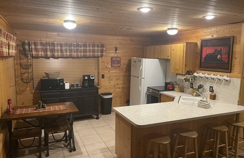 Duck Creek Village Cabin | Cozy Corner Cabin
