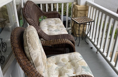 Ocean Grove Cottage | Cozy Cottage 3 blocks to Town 7 to Beach 4 Blocks to Asbury