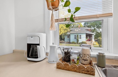 Alverton Apartment | Cozy Cottage Apartment