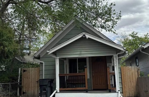 Cheyenne House | Cozy Cottage Basement Apartment