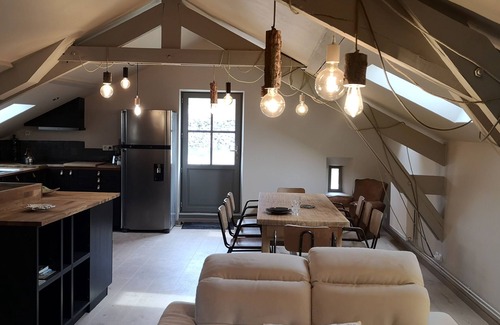La Tieule House | Cozy cottage between stones and modernity