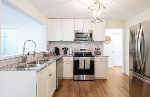 Clinton House | Cozy Cottage by the Clinch River