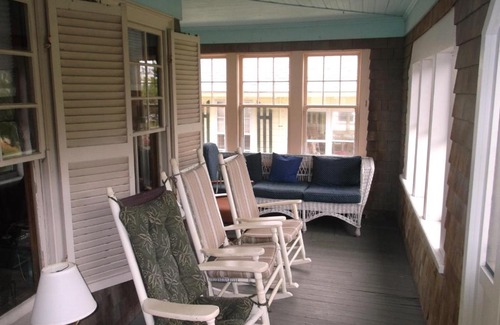 York Beach House | Cozy Cottage by the Sea