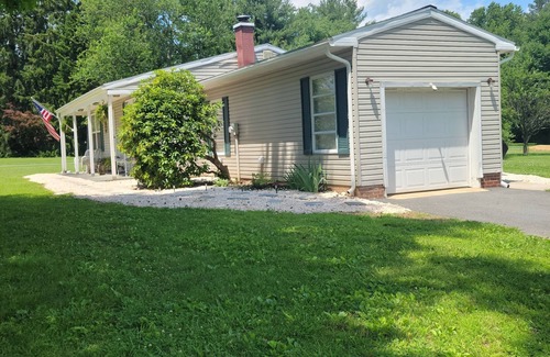 Centreville House | Cozy cottage close to it all in Wilmington