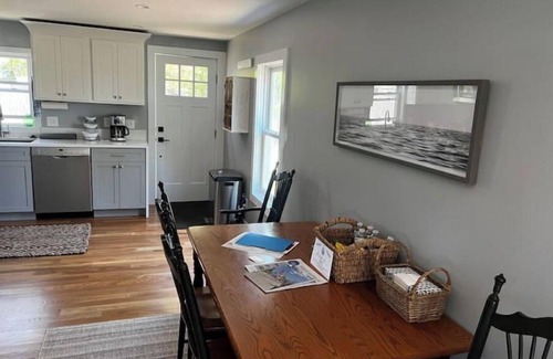 Marion Cottage | Cozy cottage close to beach