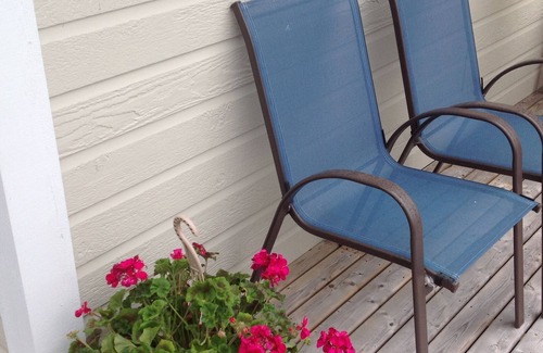 Bayswater Cabin | Cozy Cottage Close to the Beach