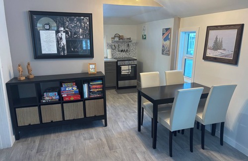 Division No. 16 Cottage | Cozy cottage. Close to the Vine Chapel, Asessippi Ski Hill, Lake of the Prairies