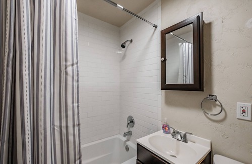 Corvallis House | Cozy Cottage - Close to OSU Campus