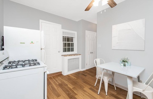 Southeast Yonkers Cottage | Cozy cottage close to NYC