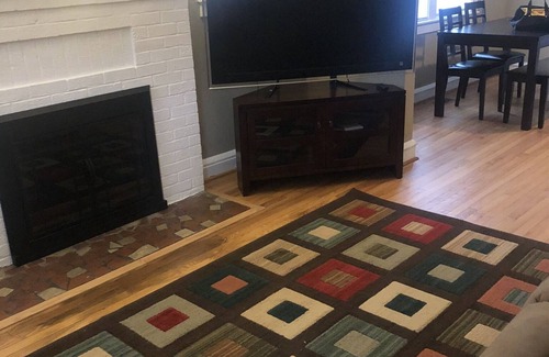 Hampton House | Cozy Cottage Home Near i664