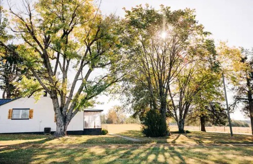Buckingham Cottage | Cozy Cottage Homestead in the heart of Virginia