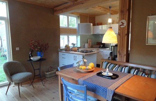 Quappendorf House | Cozy cottage in a fantastic location right on the river with a beautiful garden