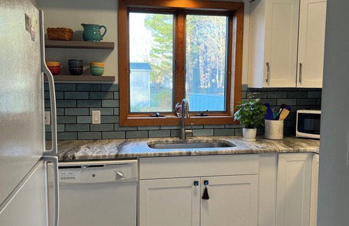 Ocean View Cottage | Cozy cottage in a quiet neighborhood 1 mile to Bethany Beach.