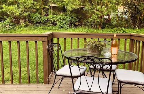 Old Irving Park House | Cozy Cottage in Beautiful Irving Park