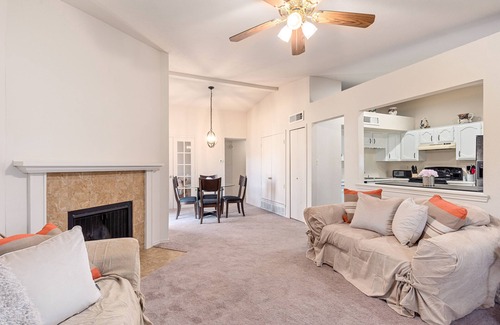 Euless House | Cozy Cottage in DFW Area!