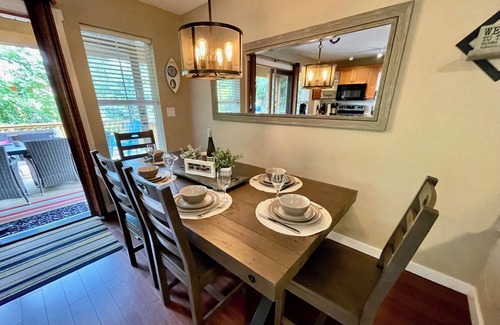 Lindell Beach Cottage | Cozy Cottage in Gated Community