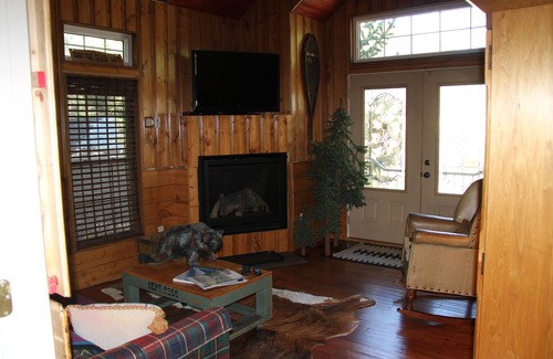 Georgetown Cottage | Cozy Cottage in Historic Silver Plume