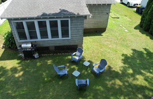 Bonnet Shores Cottage | Cozy cottage in lovely Bonnet Shores