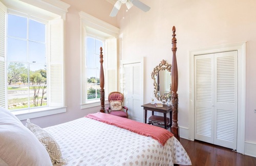 Lampasas Cottage | Cozy cottage in lovely Lampasas with lots of fresh air and beautiful scenery