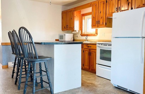 McKellar Cottage | Cozy Cottage in McKellar ON Lakeside
