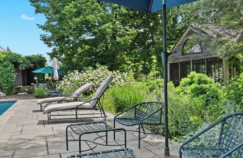 Prospect Apartment | Cozy Cottage in Smithsonian's of American Gardens!