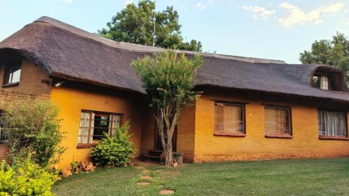 Krugersdorp Apartment | Cozy cottage in the Cradle of Humankind