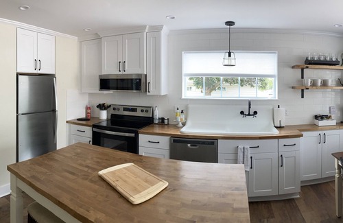 Louisville Cottage | Cozy Cottage in the heart of Louisville, NE