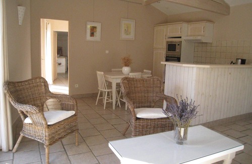 Comps Cottage | Cozy Cottage in the Very Heart of Provence Among Oliver Trees