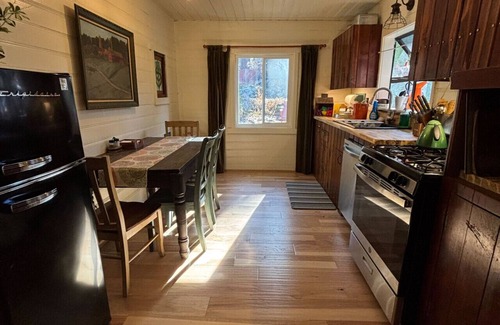 Wrightwood Apartment | Cozy Cottage in Wrightwood