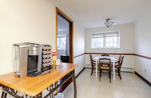 Bethlehem House | Cozy Cottage just a 5 minute drive from downtown Bethlehem, PA!