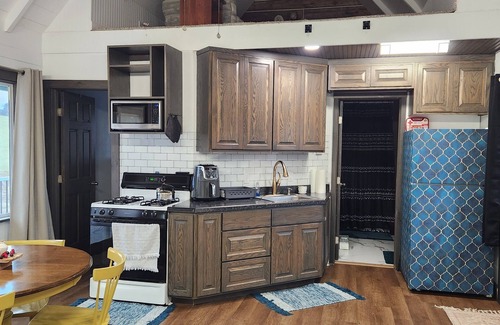 Bladensburg Cottage | Cozy cottage located in rural Central Ohio.