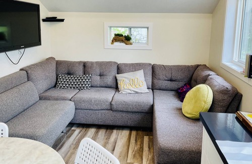Brentwood Bay Cottage | Cozy Cottage Near Butchart Gardens!