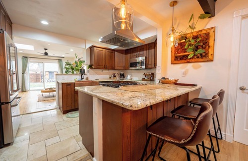 University Park Cottage | Cozy Cottage near Denver University