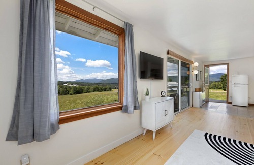 Rochester Cottage | Cozy cottage near Killington & Sugarbush