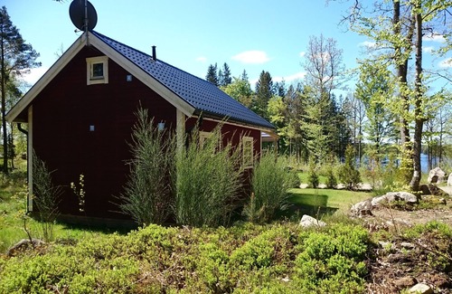 Hallaryd Cottage | Cozy cottage near the lake, including free Wi-Fi and own rowing boat
