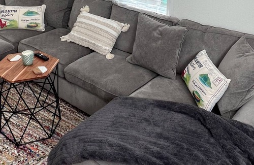 Roan Mountain Cottage | Cozy cottage nestled close to skiing, hiking, fly fishing & wineries!