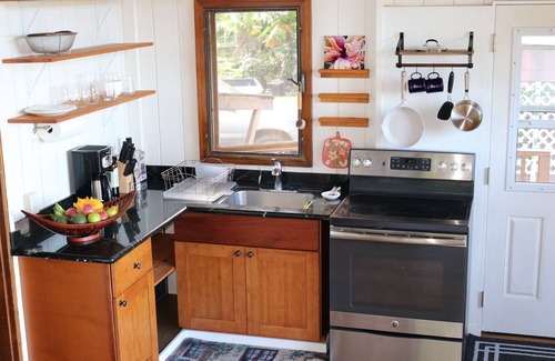 Hana Cottage | Cozy cottage nestled on our 5 acre Organic fruit farm
