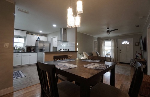 Wichita Falls House | Cozy Cottage next to MSU Texas, centrally located!