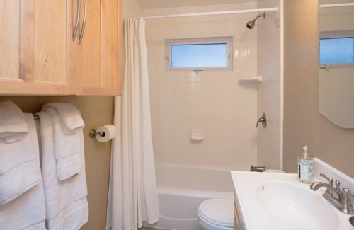 Los Gatos House | Cozy Cottage of Los Gatos