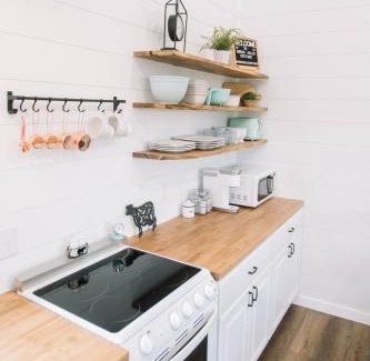 Dry Ridge House | Cozy Cottage on 250 Acre Dairy Farm Near Ark