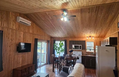 Durham Bridge Cottage | Cozy Cottage on the Nashwaak River, access to river and NB Trail system